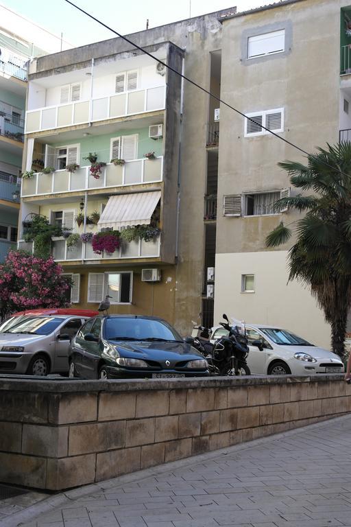 Apartments 4 You Zara Esterno foto